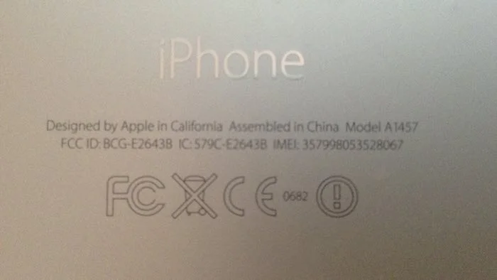 Finn IMEI på baksiden av iPhone
